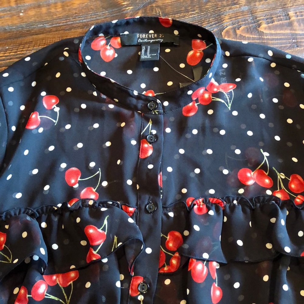 Forever 21 cherry dot crop ruffle top Medium - Picture 8 of 8